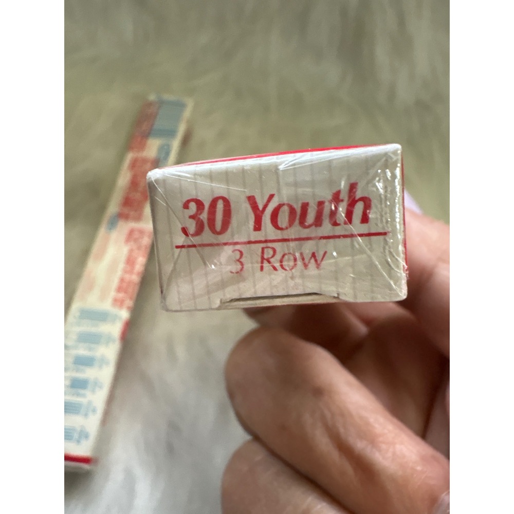Oral-B Youth‎ 30 3 Row Toothbrushes Vintage Soft End-Rounded Bristles New Sealed - Picture 3 of 4